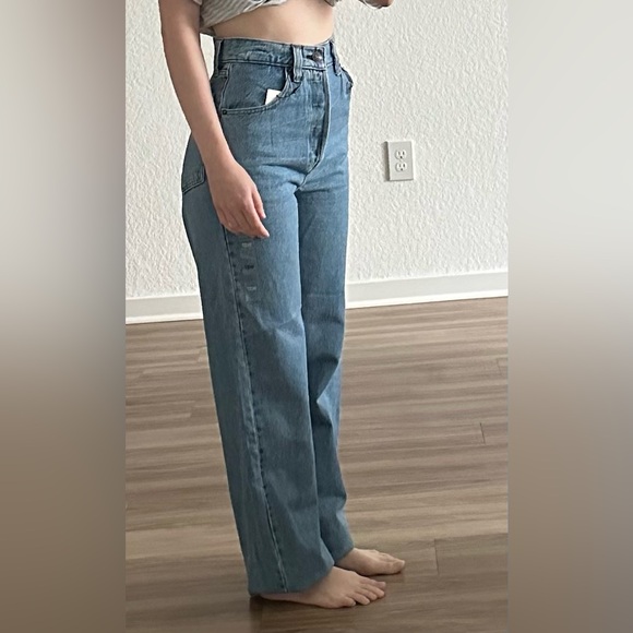 Calvin Klein High Waist Relaxed Straight Jeans - Picture 6 of 6